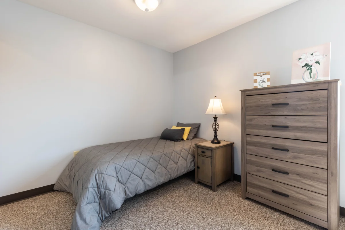 https://www.jaybirdseniorliving1.biz/wp-content/uploads/2023/12/Manning_Senior_Living_09_1200.webp