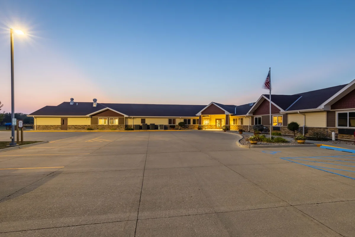 https://www.jaybirdseniorliving1.biz/wp-content/uploads/2023/12/Manning_Senior_Living_36_1200.webp