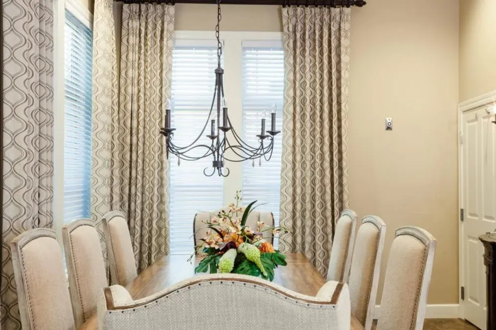 https://www.jaybirdseniorliving1.biz/wp-content/uploads/2025/04/ultl1e870ueewndjknkj.webp